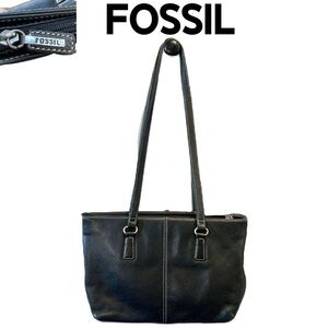 Fossil 75082 black pebbled leather Shoulder bag with Silver tone accents